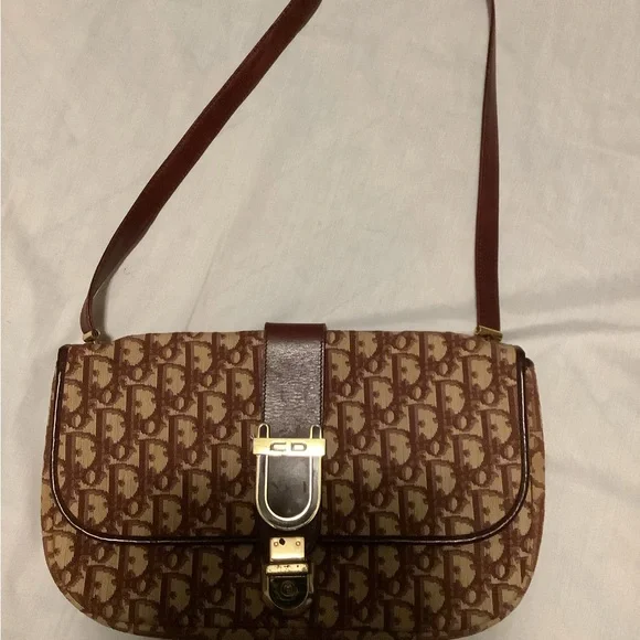 Christian Dior - Picture 4 of 15